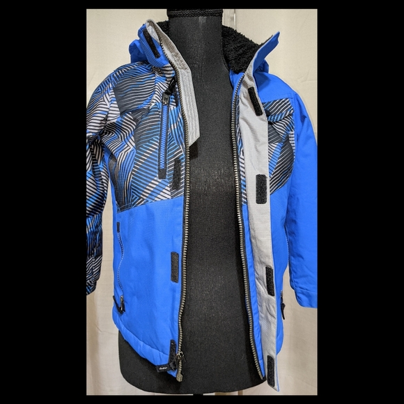 Boys Jacket - Picture 3 of 8